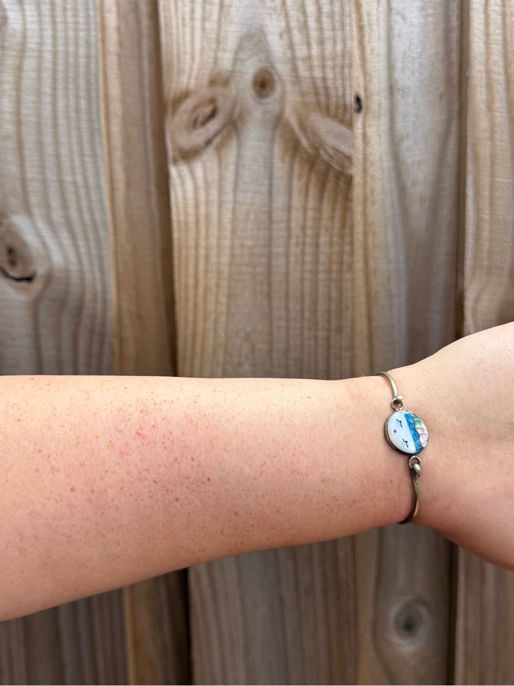 Alpaca Round Dial Bangle Bracelet - Blue Accent